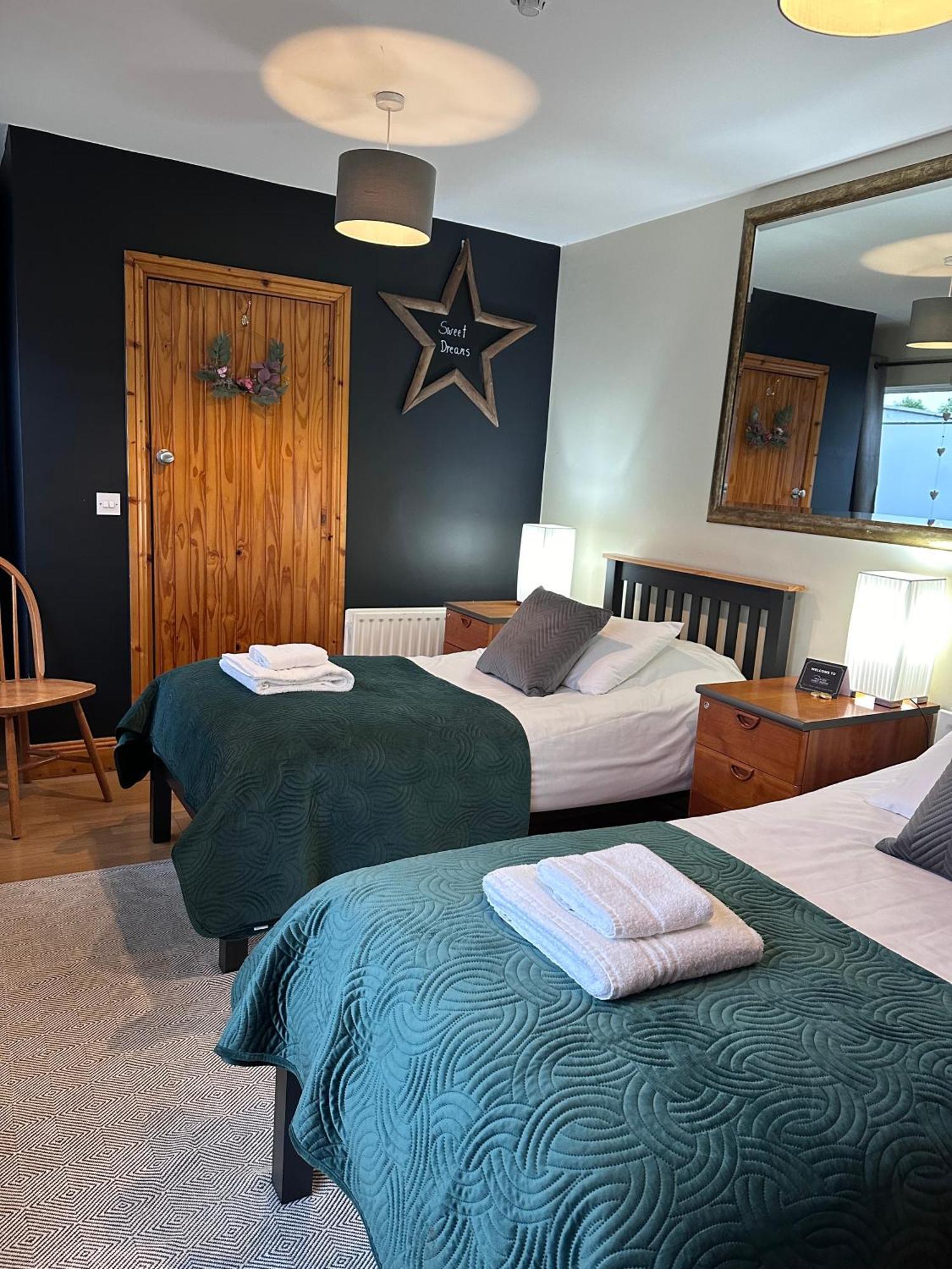 Malahide Guest Rooms Exteriör bild